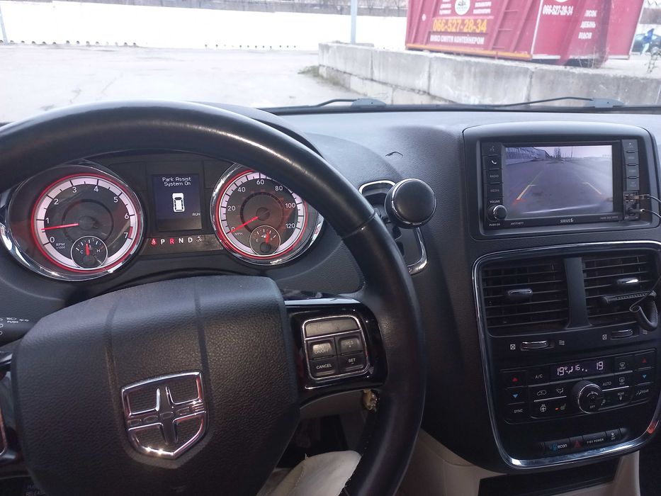 Dodge Grand Caravan 5  2019 р. GT CREW SXT + Мінівен 7 місць