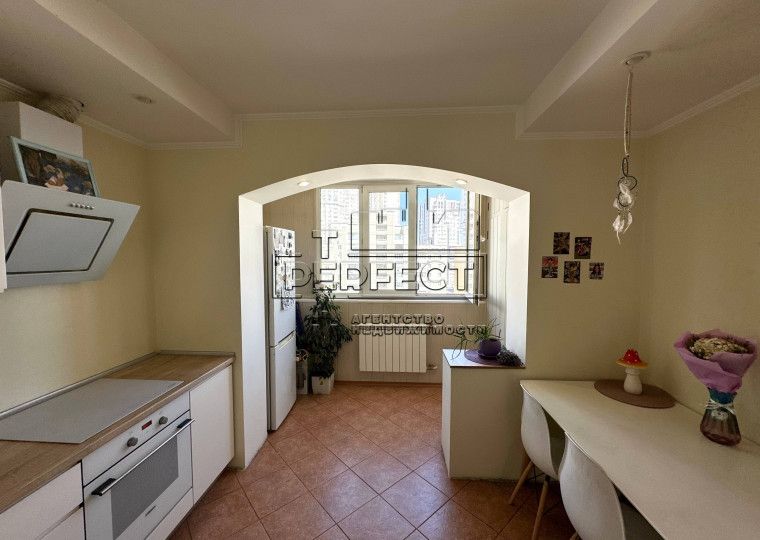 Продаж 3к квартири Княжий Затон 3