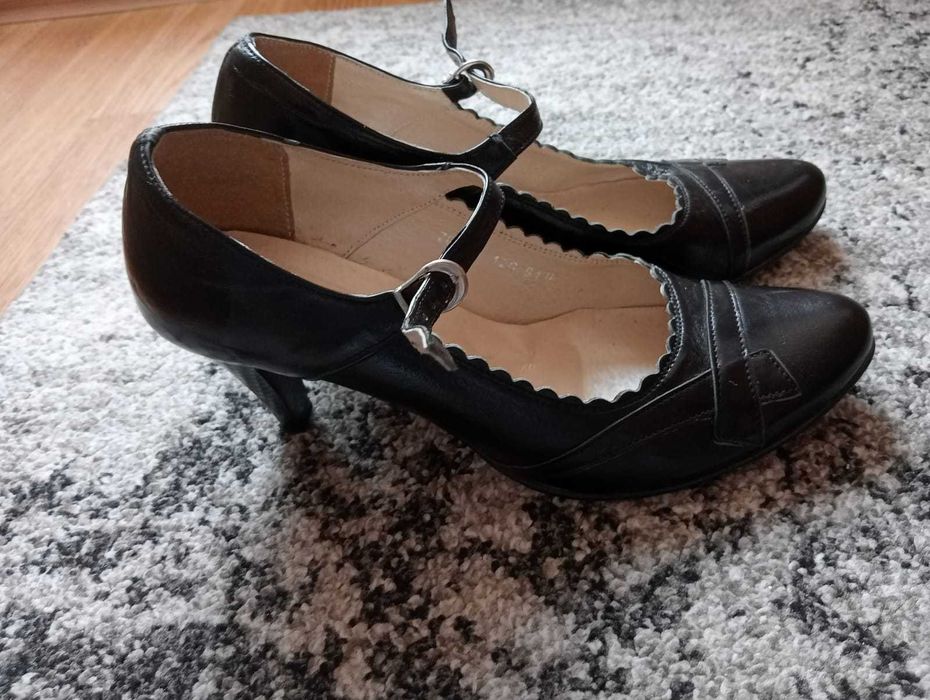 Eleganckie skórzane buty