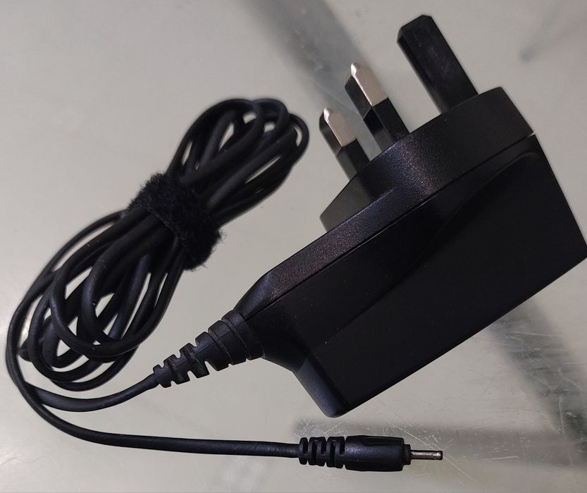 Зарядные для Nokia (оригинал) и к другим старым мобилкам