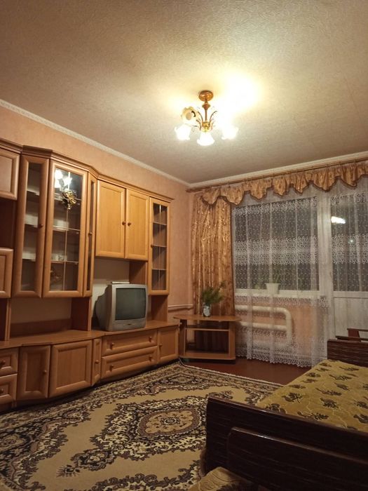 Продам 3-х комнатную квартиру 75м. кв. район Порт