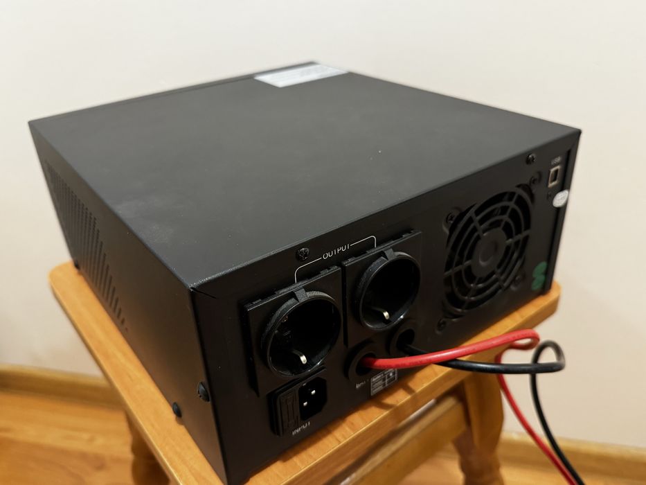 ДБЖ / ИБП Бесперебойник MUST Инвертор с правильной синусоидой EP - R300W