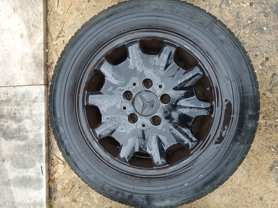 Jantes 15 com pneus Mercedes-Benz