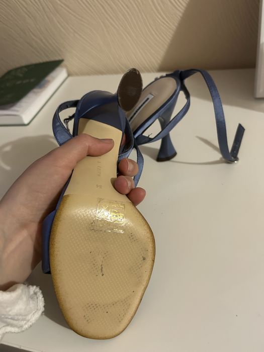 Босоніжки charles and keith