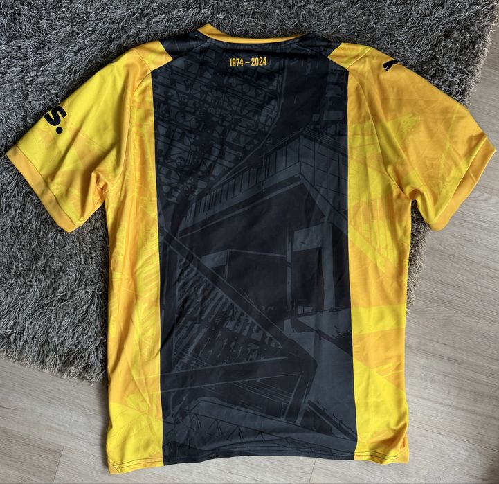 Camisola Borussia Dortmund 50 Anos Signal Iduna Park – Edição Especial – Caixa + Autocolantes