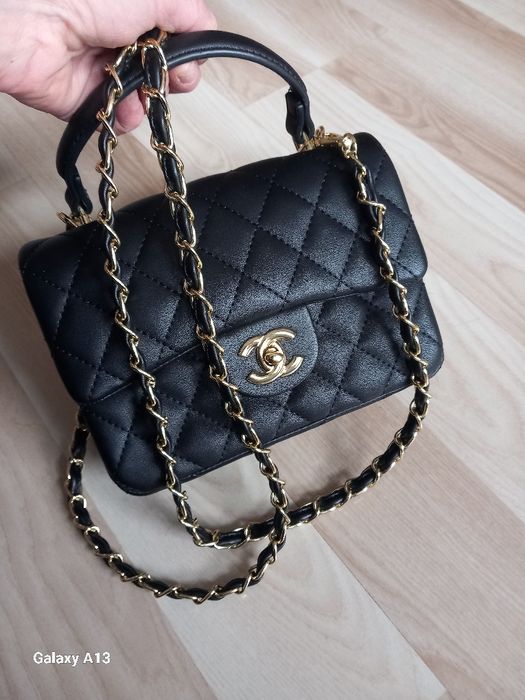 Chanel mała torebka czarna