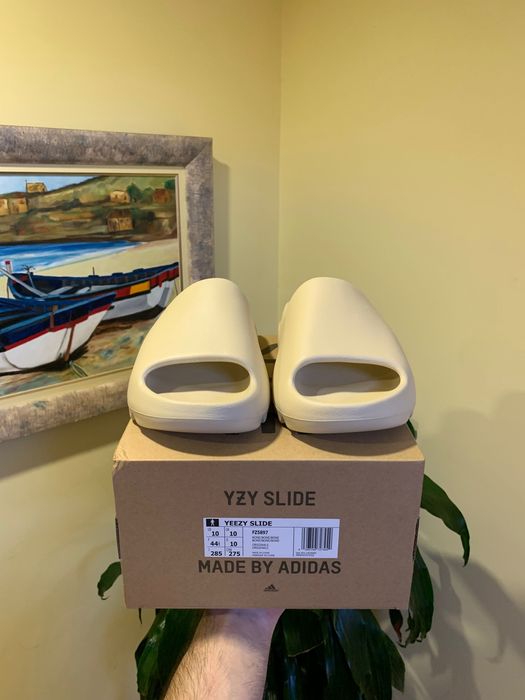 Adidas yeezy slides Bone