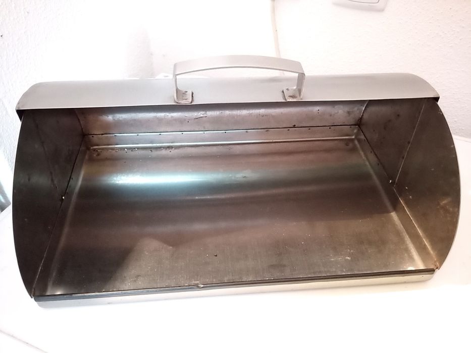 Caixa de pão com tampa deslizante