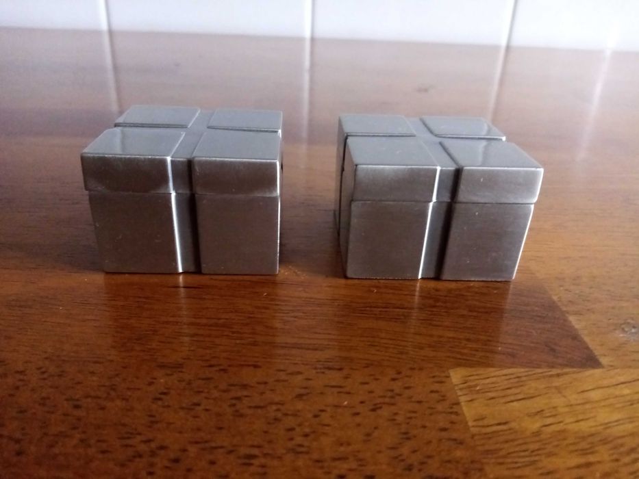 Caixinhas decorativas em metal forradas a veludo