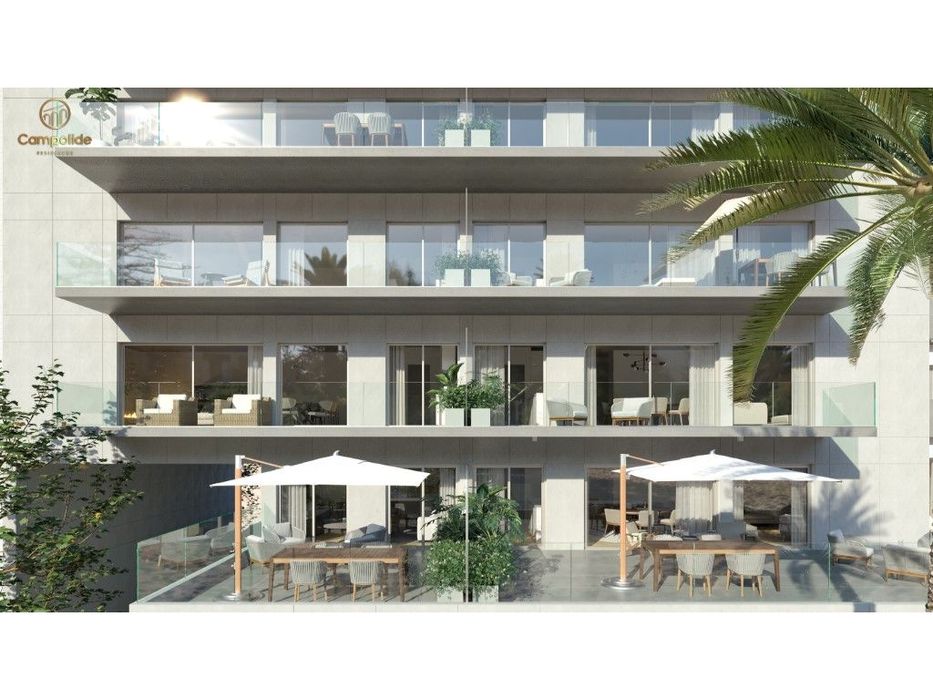 Apartamento T4 com terraços e estacionamento em Campolide, Lisboa