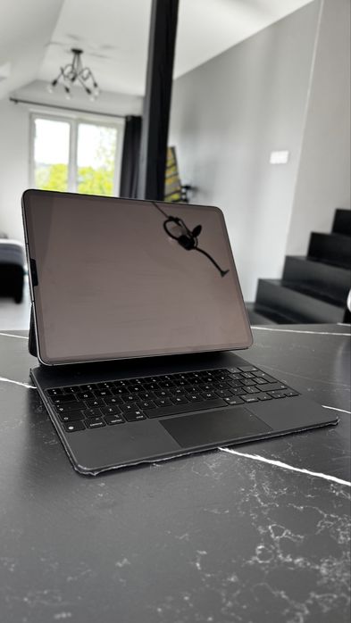 Ipad Pro M1 256GB 12.9 Cellular + Magic Keyboard + Gratis