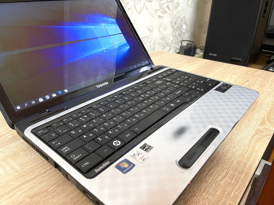 Ноутбук Toshiba Satellite L750D | AMD Phenom II x4 | 4GB RAM | SSD 128GB