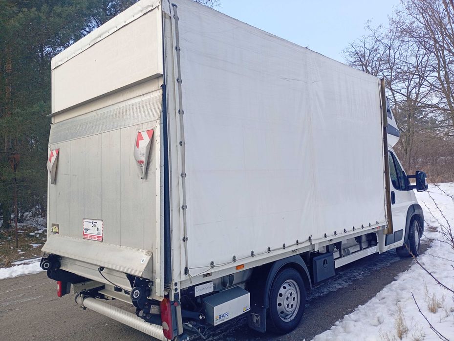 Tania wypożyczalnia busów