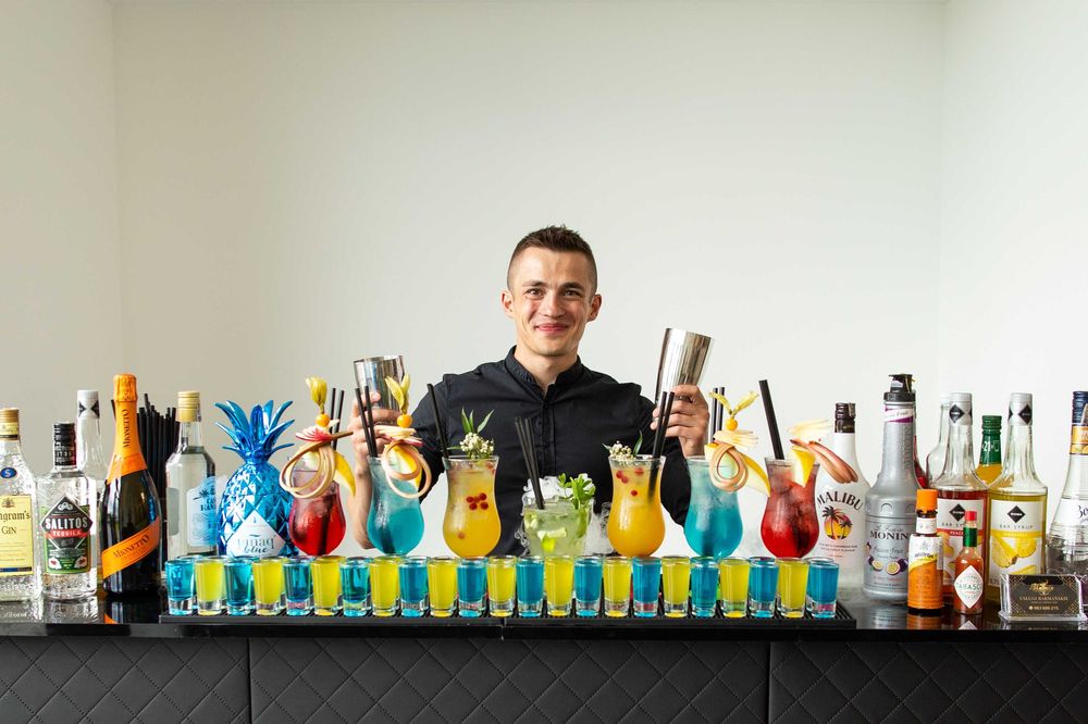 Mobilny Drink Bar - Usługi barmańskie - Wesele DJ 18 Barman - Drinkbar