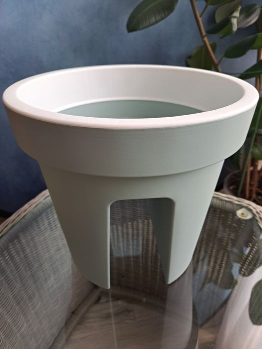 Doniczka balkonowa okrągła na balustradę