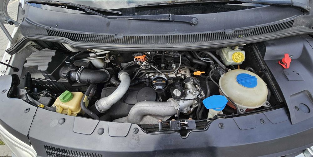 VW T5 Compacta, prática e funcional para duas pessoas