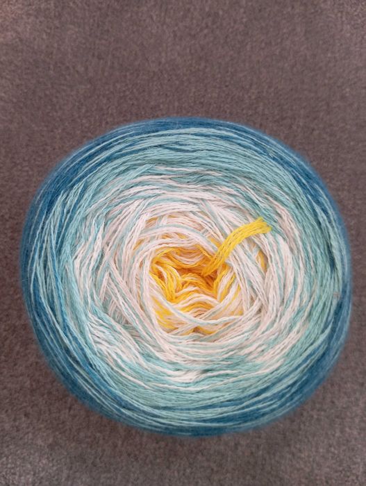 Włóczka ombre 770 m