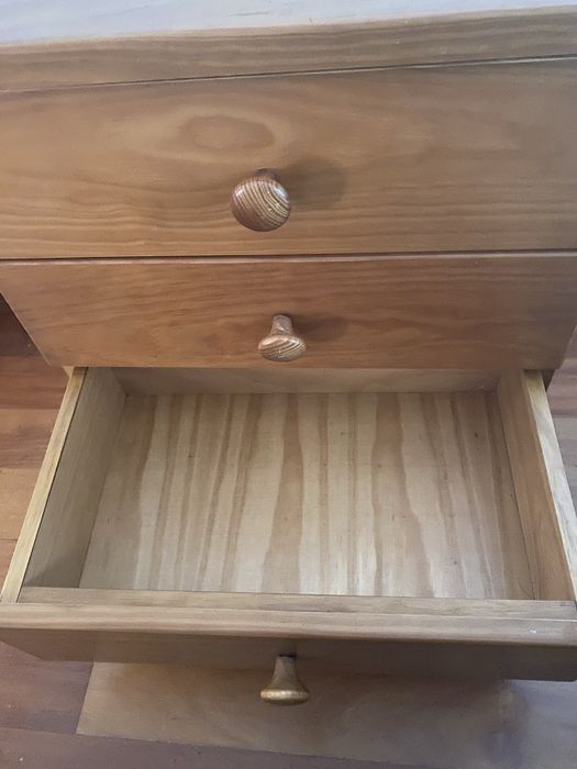 Mesinha de Cabeceira