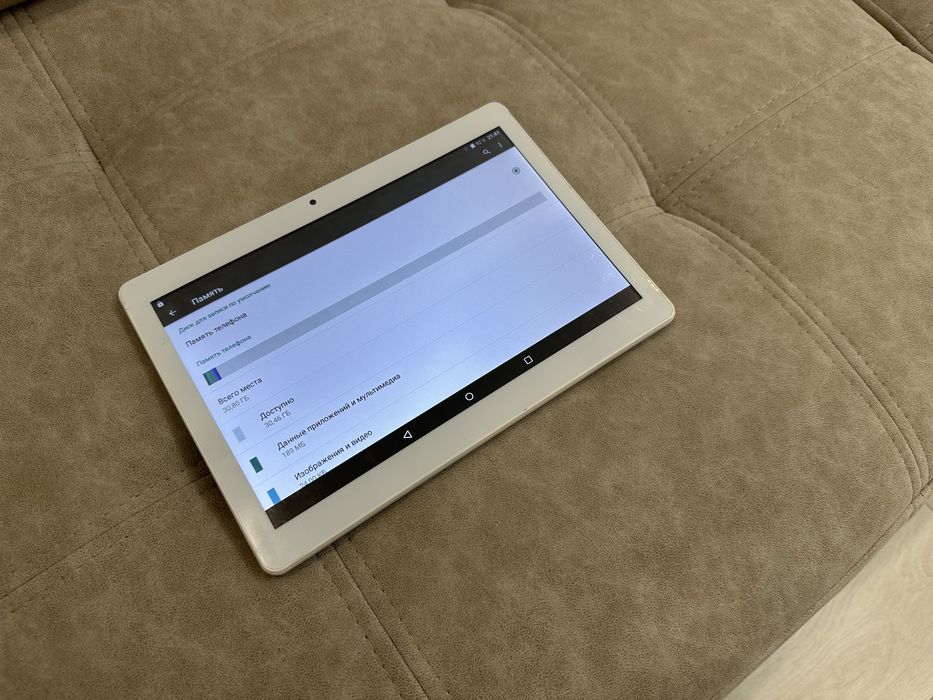 Продам планшет Samsung Galaxy Tab в хорошому стані