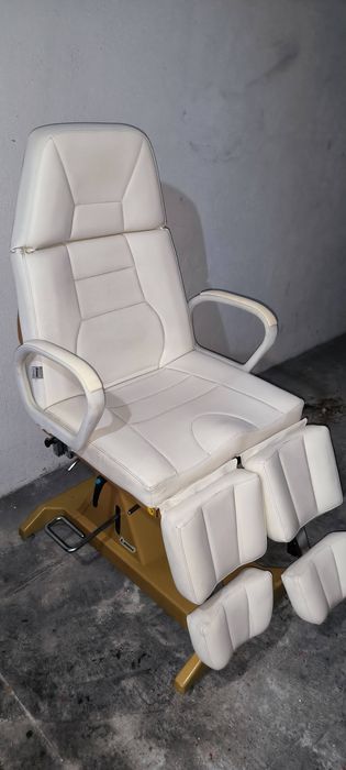 Poltrona hidráulica articulada para tratamento de pedicure ou de podol