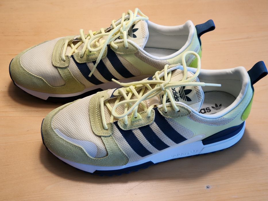 Buty Adidas ZX 700 – rozmiar 44