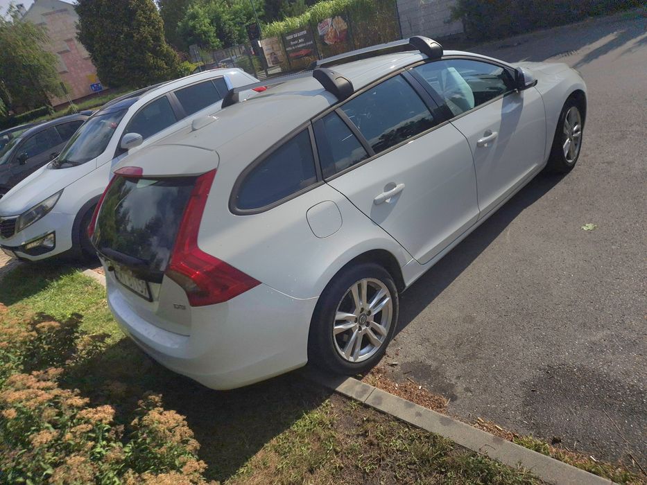 Volvo v60 d3 plus gratis
