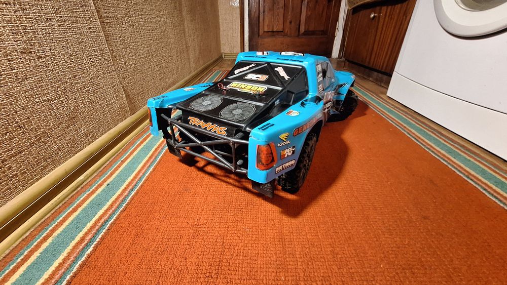 Taem Associated SC8.2e 1/8 шорт корс на радіоуправлінні
Short Couurse 4wd off road