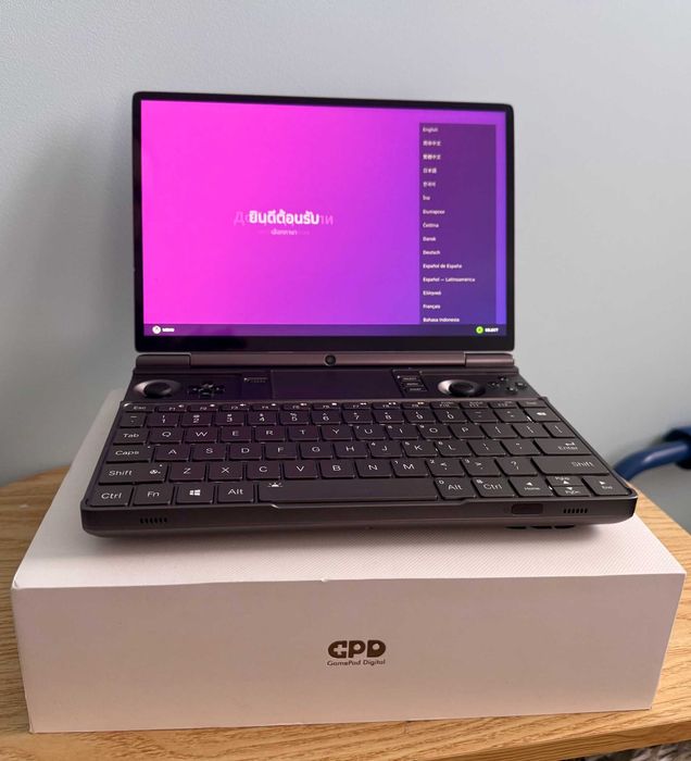 GPD Win Max 2 (6800U / 32GB RAM / 2TB) - PTM 7950, Stan BDB
