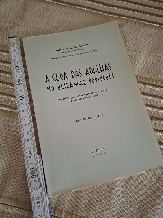 A Cera das Abelhas no Ultramar Português