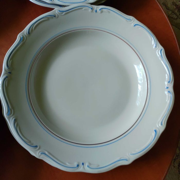 Talerze obiadowe fabryki porcelany Wałbrzych