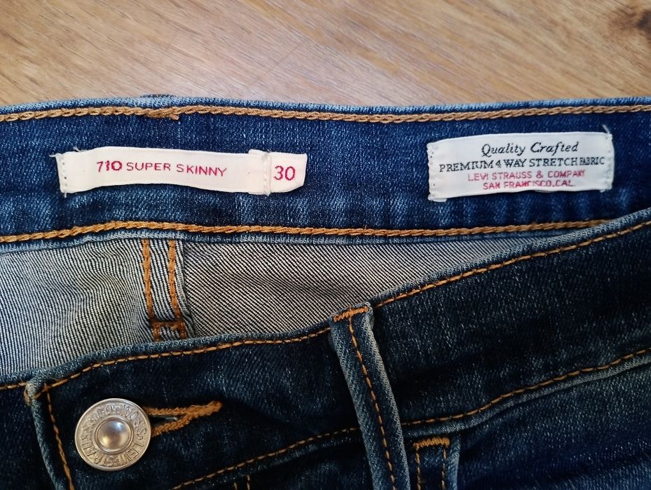 Levi's premium 710 skinny fit 30/32