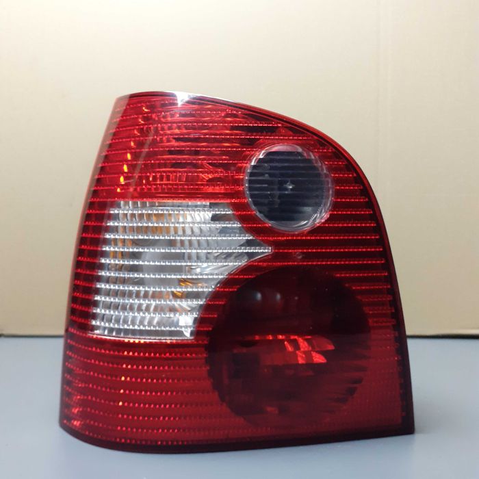 Lampa VW Polo 9N lewa