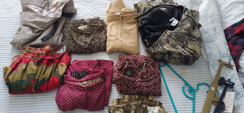 Dezenas de saias midi entre o 40 e 48