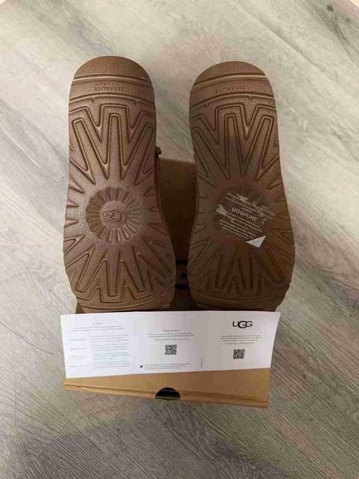 UGG Mini Lowmel 36