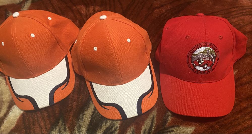 Кепки в хорошем состоянии . Без нюансов . Одеты пару раз