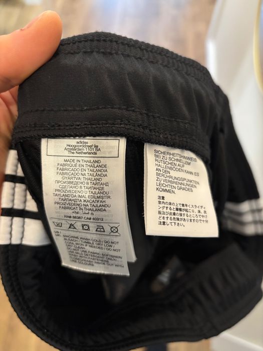 Nowy dres damski Adidas ESSENTIALS 3-STRIPES Rozmiar M. JD5434