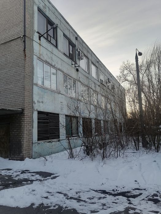 Производственный цех,помещения в админздании,район Южной проходной.