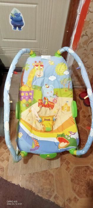 Качеля и шезлонг для малышей.