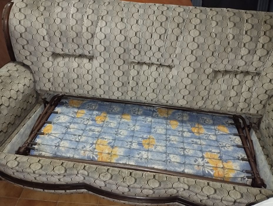 Sofá cama vintage + 2 sofás individuais