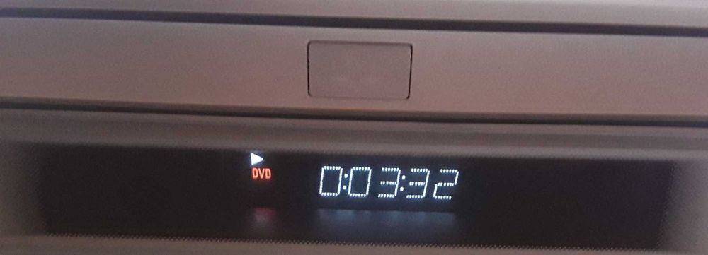 Toshiba SD-220E DVD Player with Remote Control64752416617857122