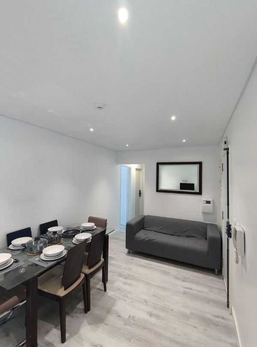 Arrendo quarto novo em Linda-a-Velha - Oeiras - individual