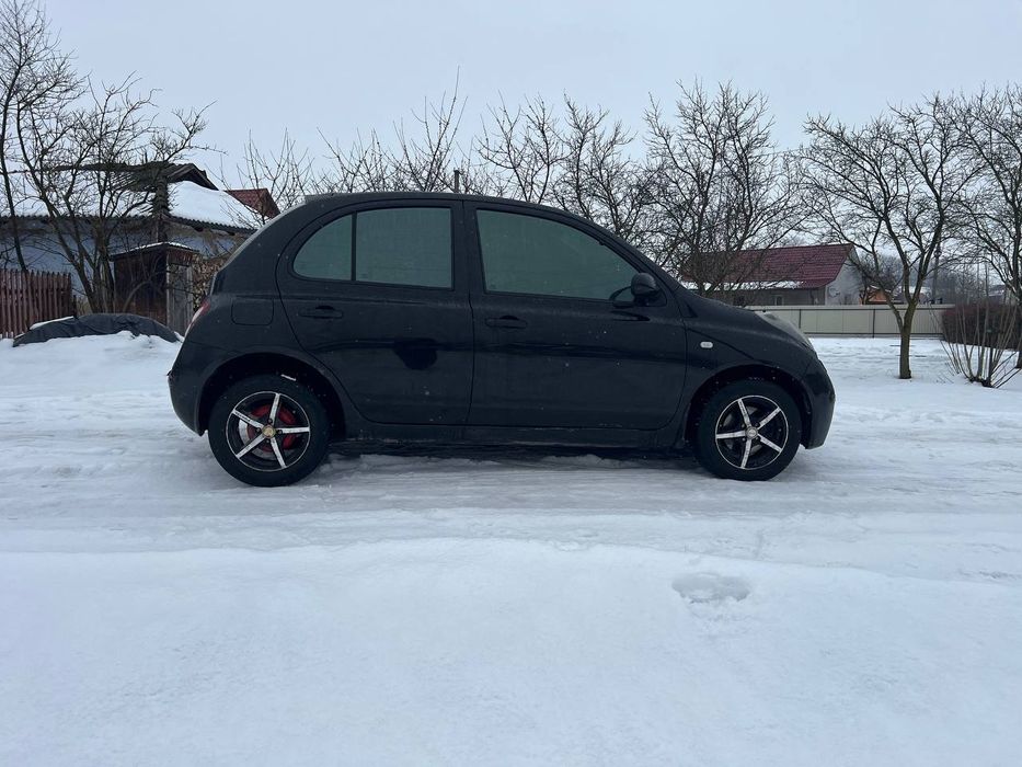 Нісан мікра на Автоматі!