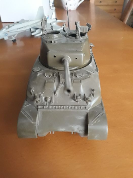 Sherman M4 A1 76mm - model 1/35