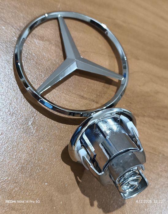 Znaczek Mercedes emblemat Mercedes celownik Mercedes