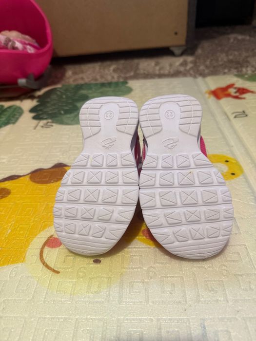 Кросівки дитячі 22 розмір