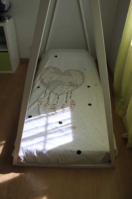 Cama Tipi Montessori de criança com Colchão