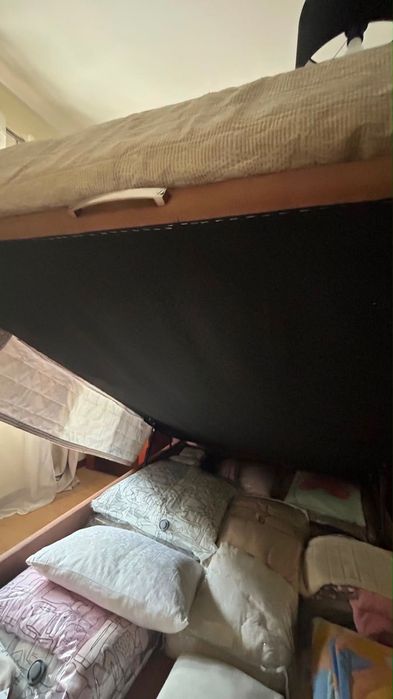 Cama de Casal Estofada com Arrumação – Estrutura Elevatória