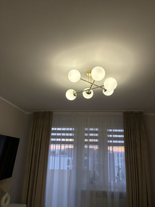 Nowoczesna lampa sufitowa – Agata Meble | złota | z żarówkami