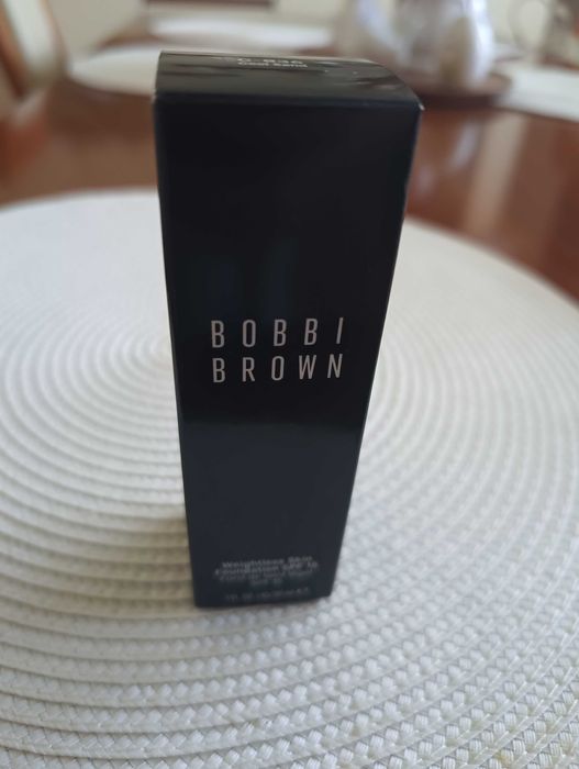 Bobbi Brown cool sand