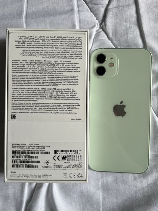 Продам iPhone 12